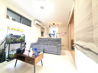 額田町　注文住宅　中古戸建の居間・リビング|ゆったり過ごせるリビングです