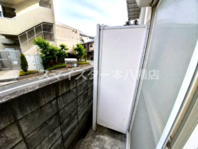 江戸川区一之江３丁目のアパートのバルコニー