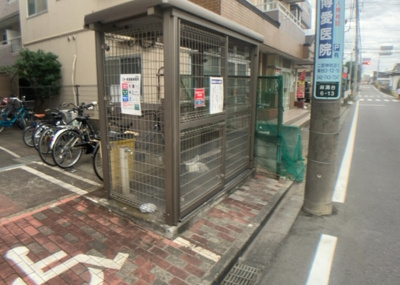 【設備】 | ドラゴンマンション小田急相模原壱番館 | 共有部分は、住民なら誰もが使える設備のこと。例えば駐車場やエレベーター、インターネット設備、セキュリティ設備などがあります。他にも、マンションの廊下・外部階段やエントランス・ゴミ置き場などがあります。