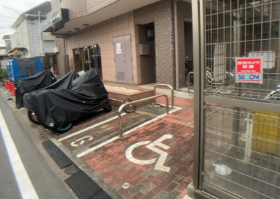 【外観】 | ドラゴンマンション小田急相模原壱番館 | 隣家の土地はどうなっているのか、生活利便施設が近くにあるのか、学校まで近いかなど、お客様のライフスタイルにあわせたイメージが重要です。また、近くにあると困る施設が近くにないかも確認するといいでしょう。