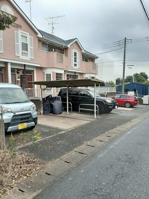ヴィラパルテールの駐車場