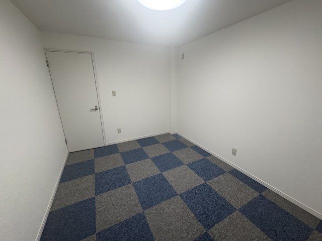 カリンビル