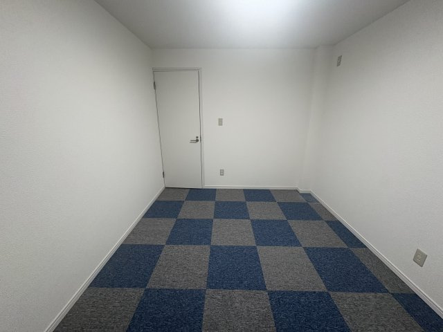 カリンビル