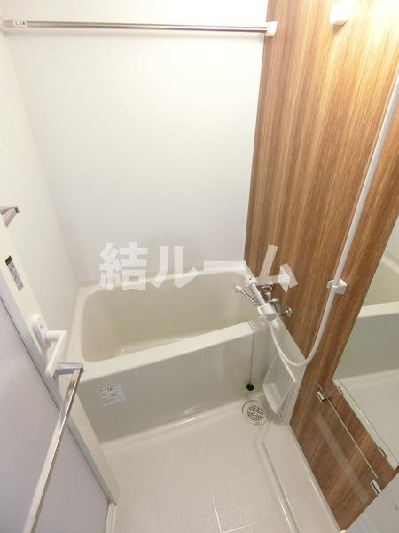 川口市西川口１丁目の賃貸マンションの浴室