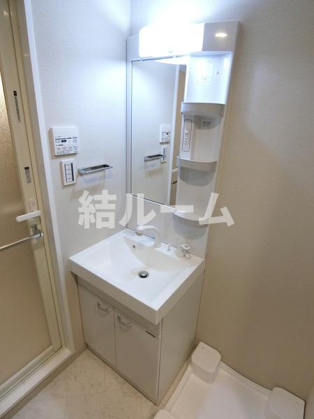 川口市西川口１丁目の賃貸マンションの洗面所