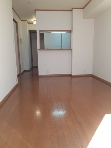 【居間・リビング】 | メリディオ日向館 | 居間です
