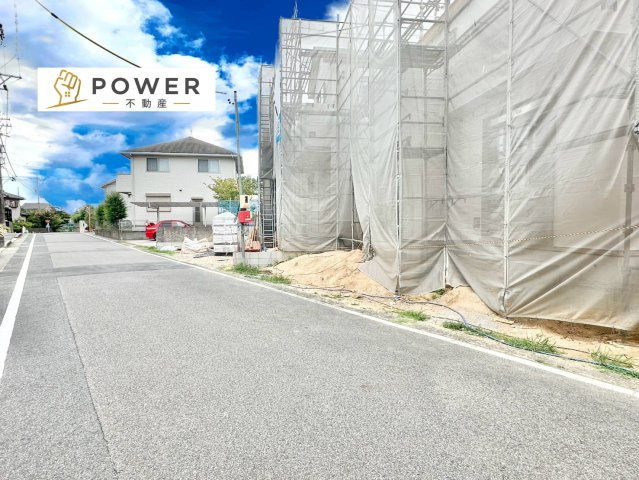 ハートフルタウン　豊田市水源町2丁目29番の前面道路含む現地写真|十分なゆとりがあり、邸宅としての佇まいをより一層引き立てております。上品な住環境をお約束いたします。									
									