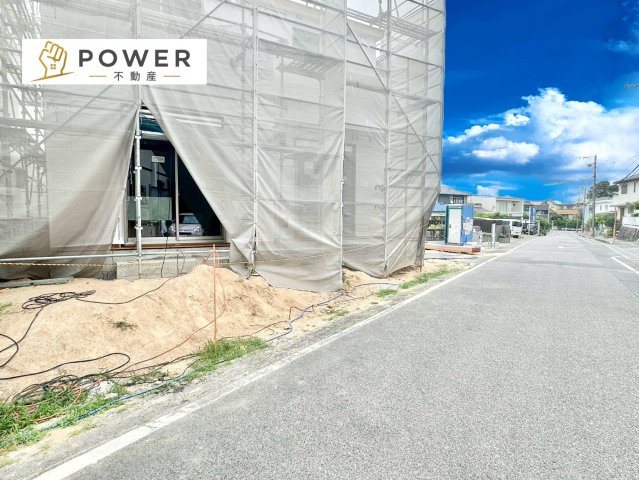 ハートフルタウン　豊田市水源町2丁目29番の前面道路含む現地写真|十分なゆとりがあり、邸宅としての佇まいをより一層引き立てております。上品な住環境をお約束いたします。									
									