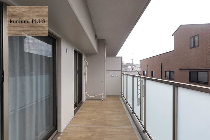 プレサンスロジェ住之江レジデンスのバルコニー