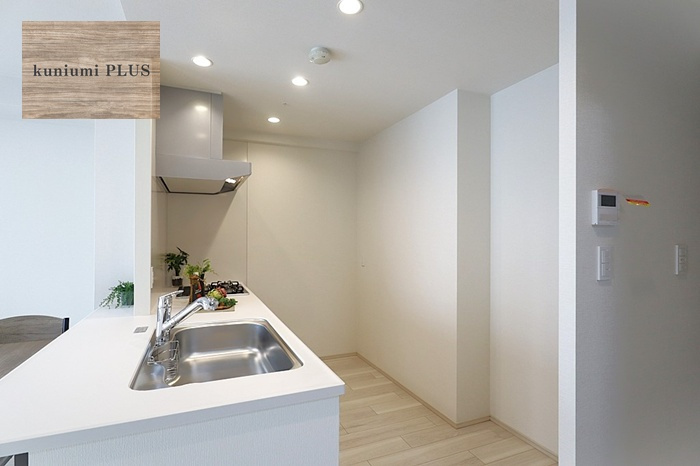 プレサンスロジェ住之江レジデンスのキッチン