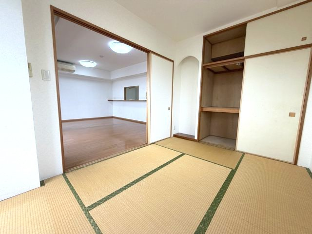 ロータリーパレス一之江の和室