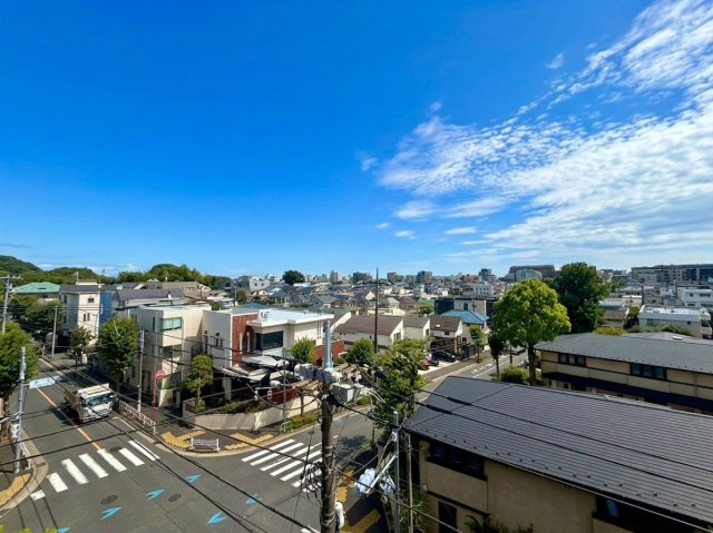 パルテール深沢の展望|空の広がりを感じられるロケーションで、開放感ある暮らしを実現します。