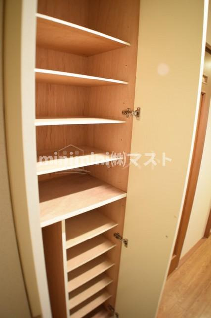 ピュアファースト花園の収納