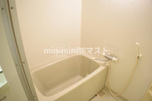 ピュアファースト花園の浴室