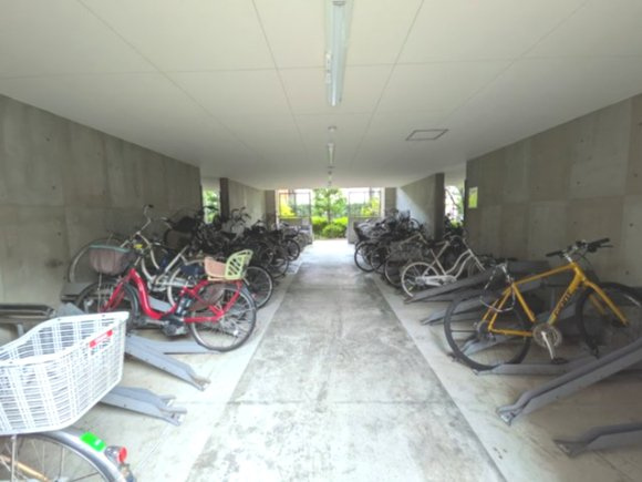 都島友渕町アーバンコンフォートの駐車場