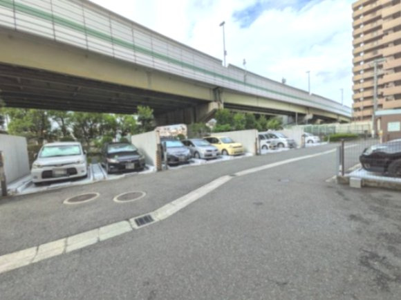 都島友渕町アーバンコンフォートの駐車場