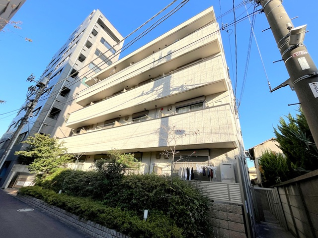 栄華マンションの外観|★入居後安心の24時間サポート★