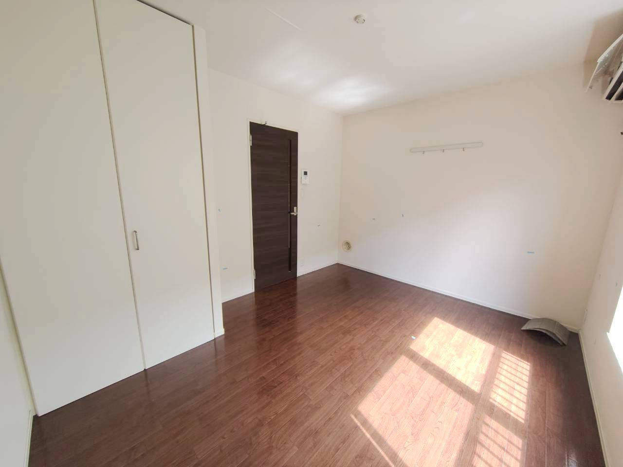 ラパン　アジルの居間・リビング|★落ち着いた内装のお部屋です★クリーニング前となります