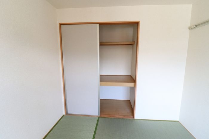 セジュールすみれ　B棟の収納