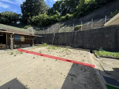 【外観】 | 西宮１丁目土地 | ブロック（赤ライン）より山側は、建設省（国土交通省）の所有地となります。