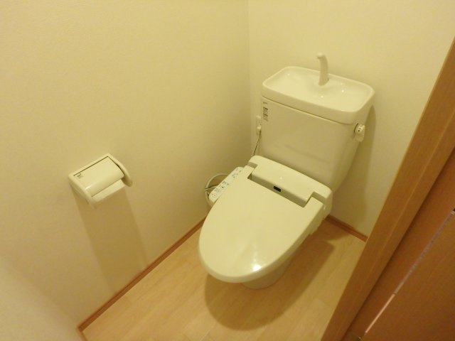 【トイレ】 | メゾン・クレール | ゆったりとした空間のトイレです