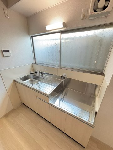鳳東町7丁　テラスハウスのその他