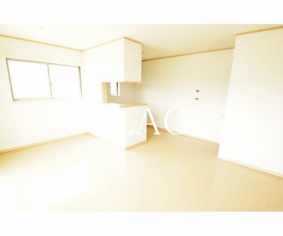 【居間・リビング】 | ｅｓｐｏｉｒ　壱番館 | 洋室のお部屋です。