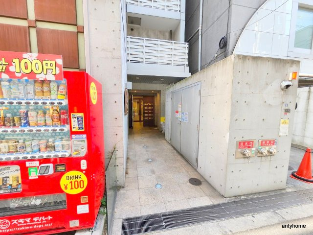 南堀江プライマリーワン　仲介手数料無料のエントランス