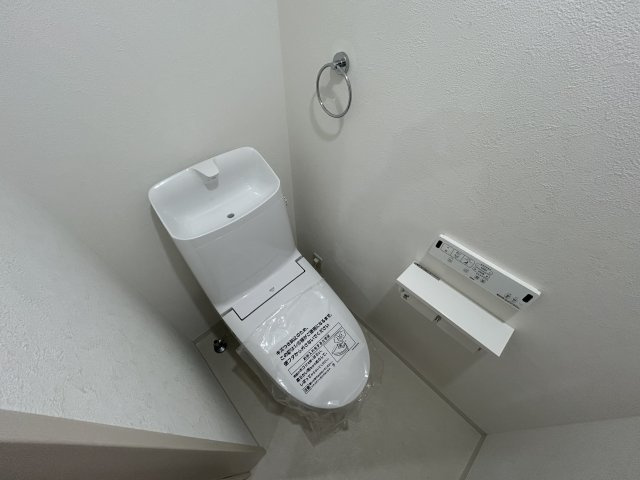 ヴェルメゾン三津屋中のトイレ