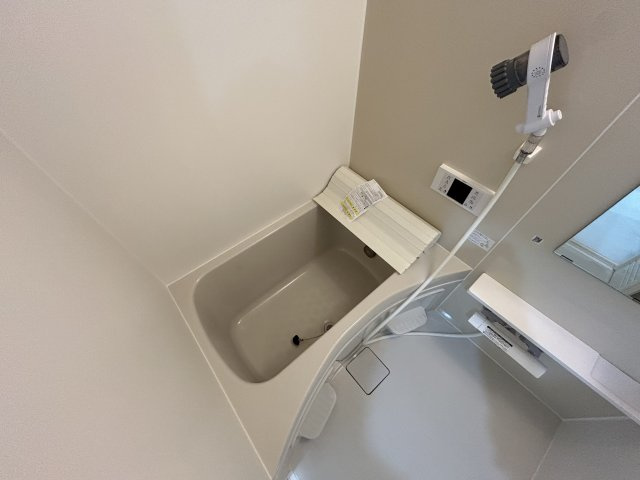 ヴェルメゾン三津屋中の浴室