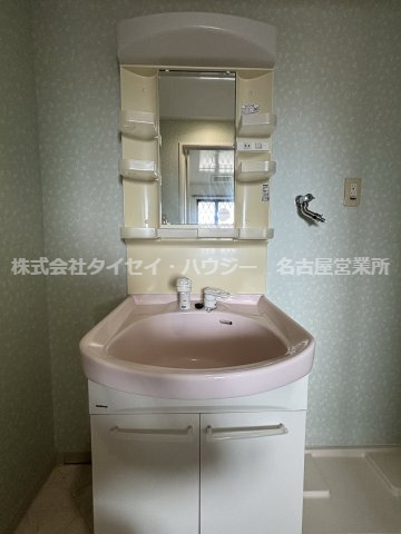 シャトレの独立洗面台