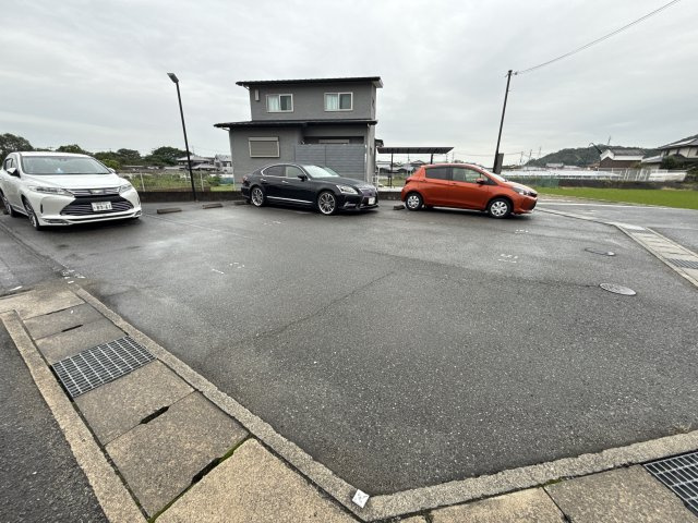 ソレイユ東阿保の駐車場
