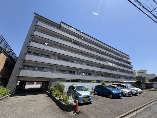 ライオンズマンション大高緑地の外観