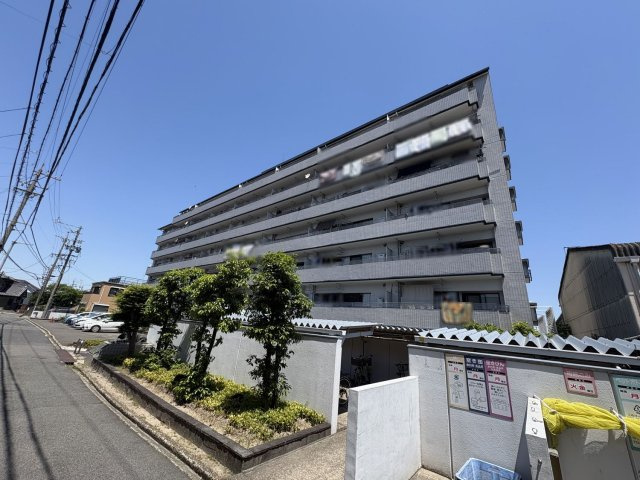 ライオンズマンション大高緑地の外観