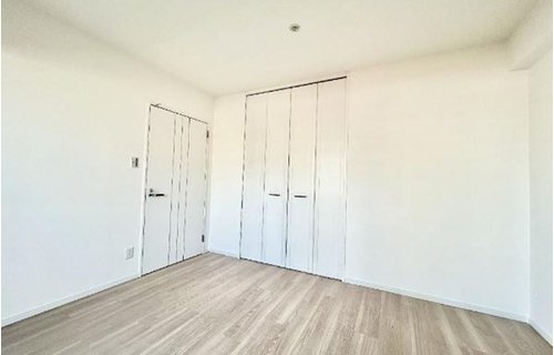 サンメゾン守口ミンスターコートの洋室