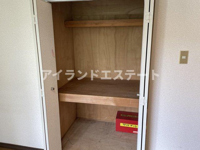 フローレンス駒沢　女性限定　角部屋　通風良好の収納