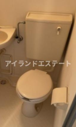 フローレンス駒沢　女性限定　角部屋　通風良好のトイレ