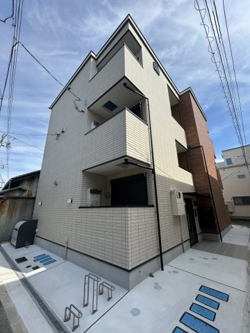 ヴェルメゾン三津屋中の外観