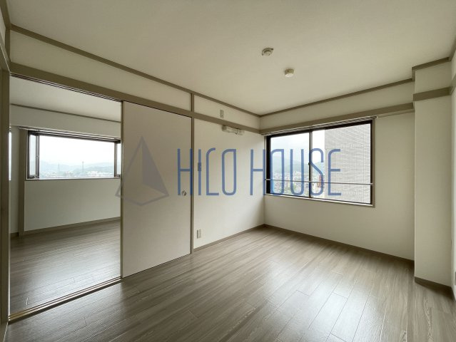 小川昭和ビルの寝室