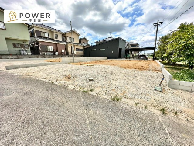 グラファーレ　豊田市西岡町2棟の外観|現在建築中のため、real な仕上がりをいち早くご覧になりたい方は、現地でのご案内も可能です。お気軽にお問い合わせください。									
									
