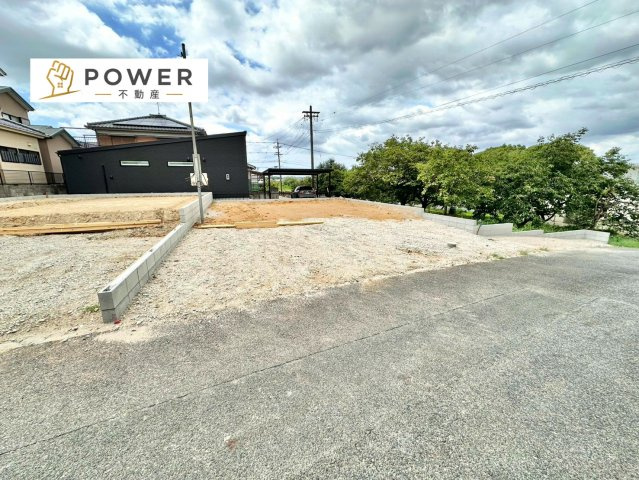グラファーレ　豊田市西岡町2棟の外観|現在建築中のため、real な仕上がりをいち早くご覧になりたい方は、現地でのご案内も可能です。お気軽にお問い合わせください。									
									