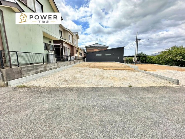 グラファーレ　豊田市西岡町2棟の外観|現在建築中のため、real な仕上がりをいち早くご覧になりたい方は、現地でのご案内も可能です。お気軽にお問い合わせください。									
									
