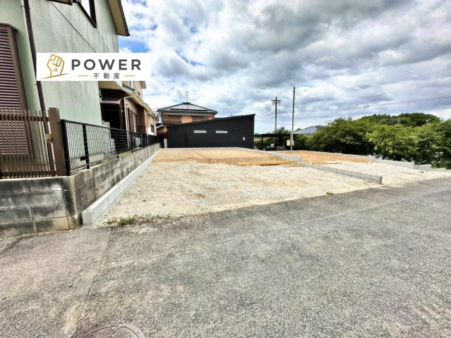 グラファーレ　豊田市西岡町2棟の外観|現在建築中のため、real な仕上がりをいち早くご覧になりたい方は、現地でのご案内も可能です。お気軽にお問い合わせください。									
									