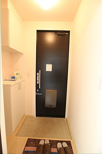 熊本市中央区国府１丁目のアパートの玄関
