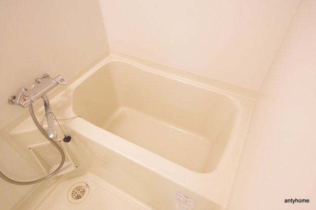 エステムコート新大阪8レヴォリス　仲介手数料無料の浴室