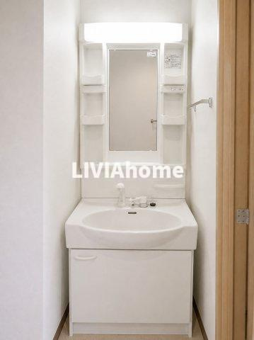 渋谷区元代々木町の賃貸マンションの独立洗面台|同シリーズの参考写真です。実際の設備・内装は現況を優先とさせていただきます。