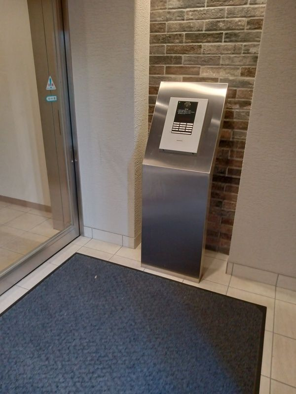 グランメゾン東京のエントランス