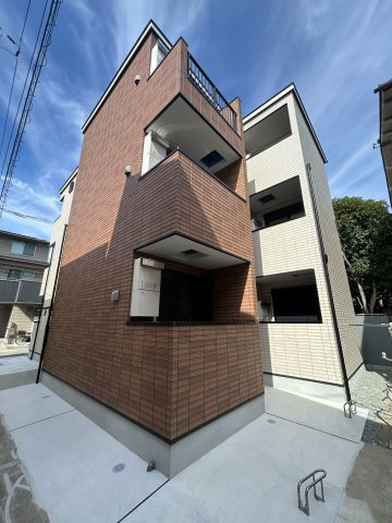 ヴェルメゾン三津屋中の外観