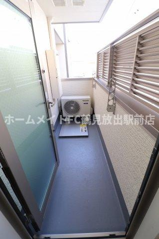 大阪市城東区東中浜６丁目のアパートのバルコニー