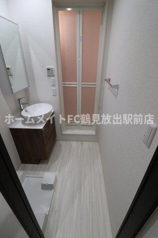 大阪市城東区東中浜６丁目のアパートの洗面所